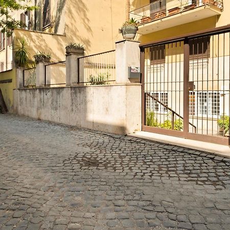3 Bed Modern Flat - 15 Minutes Walk To Colosseum Rome Exterior photo